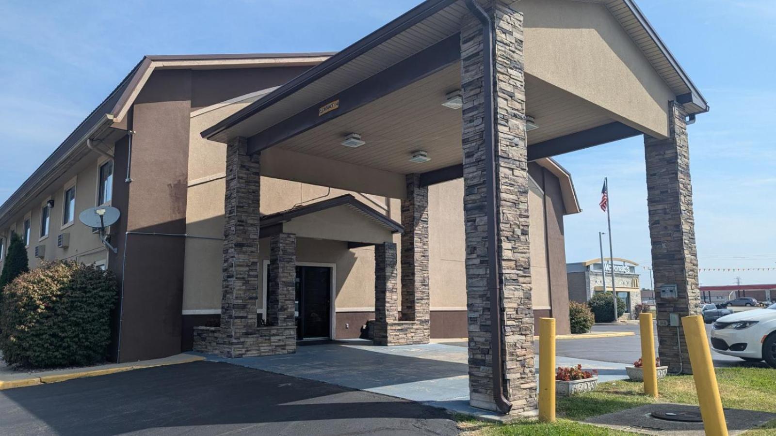 Super 8 By Wyndham Shelbyville Zewnętrze zdjęcie
